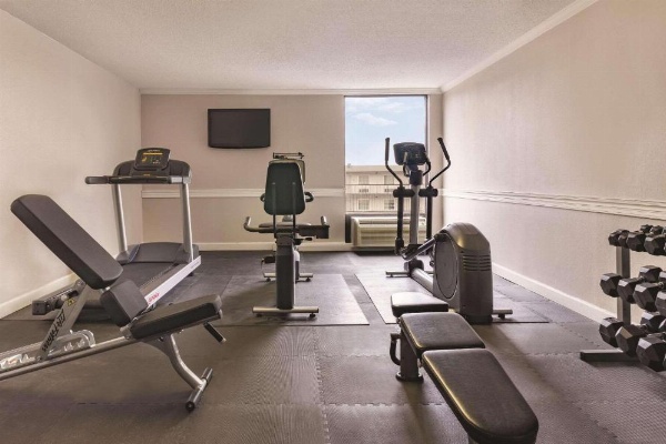 Country Inn & Suites by Radisson, North Little Rock, AR image 12