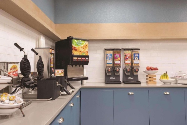 Country Inn & Suites by Radisson, North Little Rock, AR image 16