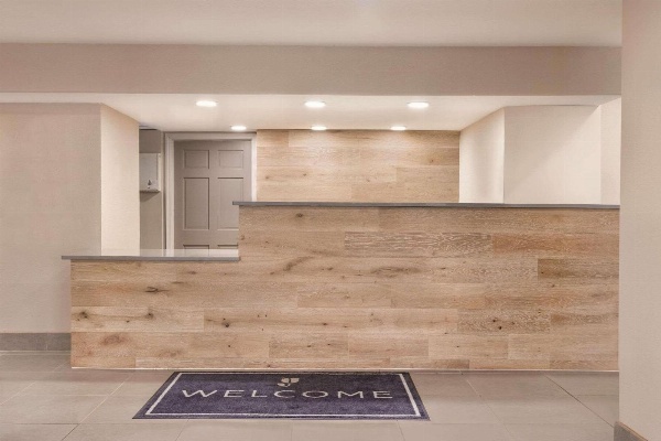 Country Inn & Suites by Radisson, North Little Rock, AR image 4